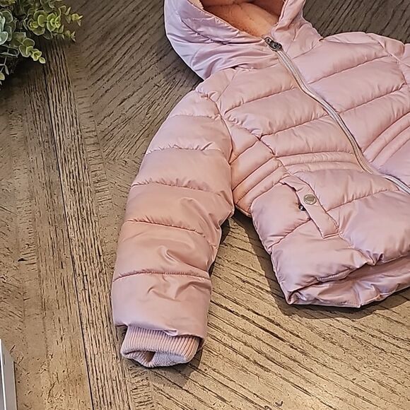 Pink puffer jacket size 5/6 Michael Kors - Picture 2 of 7